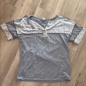 BiBi Gray and Cream Short Sleeve Top